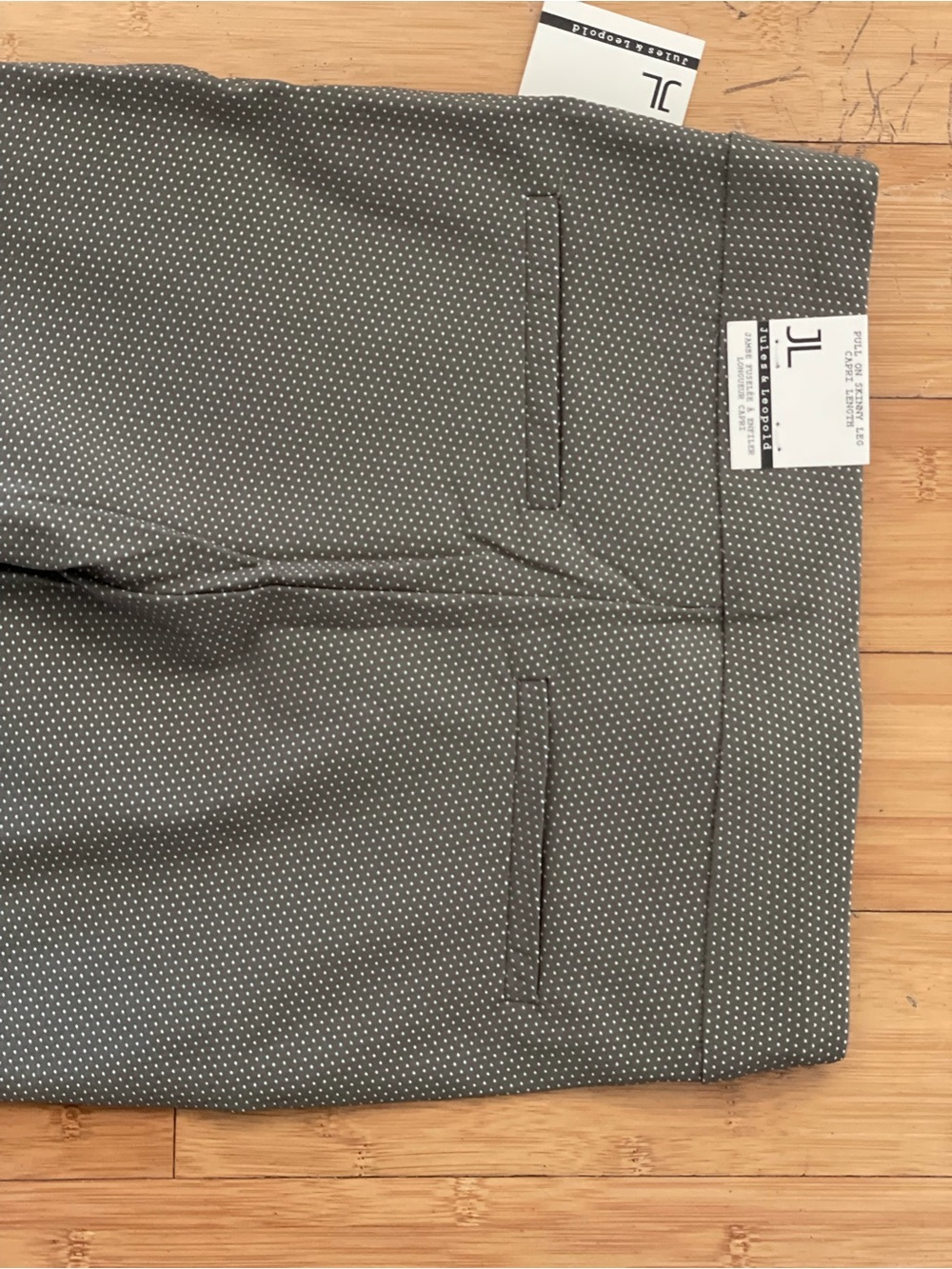 Jules & Leopold Gray Dot Ankle Crop Pants - Picture 7 of 8